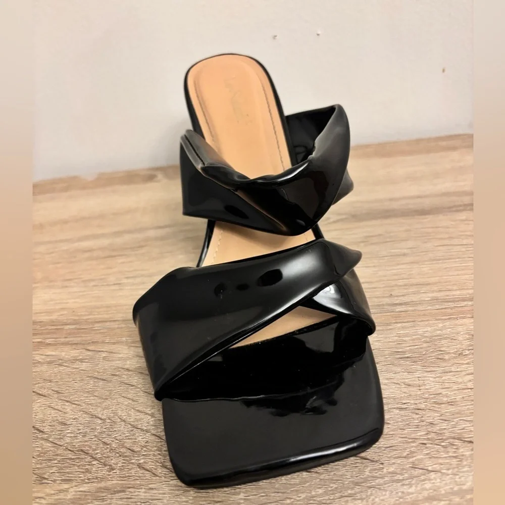 Lov mark Chic Black Women's Heels Size 8.5